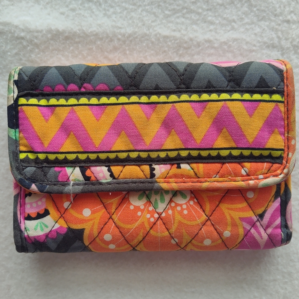 Vera Bradley Euro Wallet Ziggy Zinnia Floral